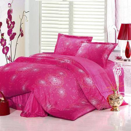 来赉家纺·天鹅绒四件套 梦幻花海,温暖家居的优雅选择